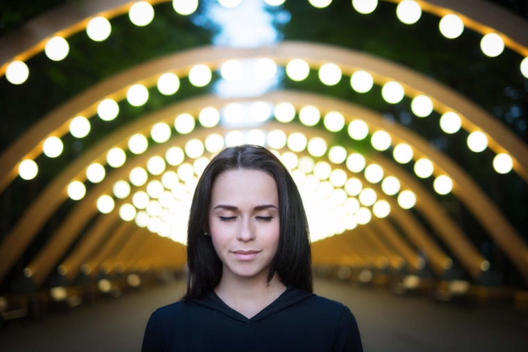 Bireyin bolluk ve bereketi kabul etme veya çekme yeteneği, bilinçaltındaki inançlar ve kalıplar tarafından belirlenir.